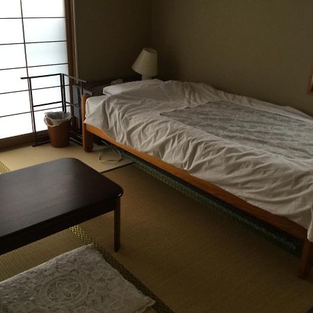 Guesthouse Cosmo Tokushima Exterior foto